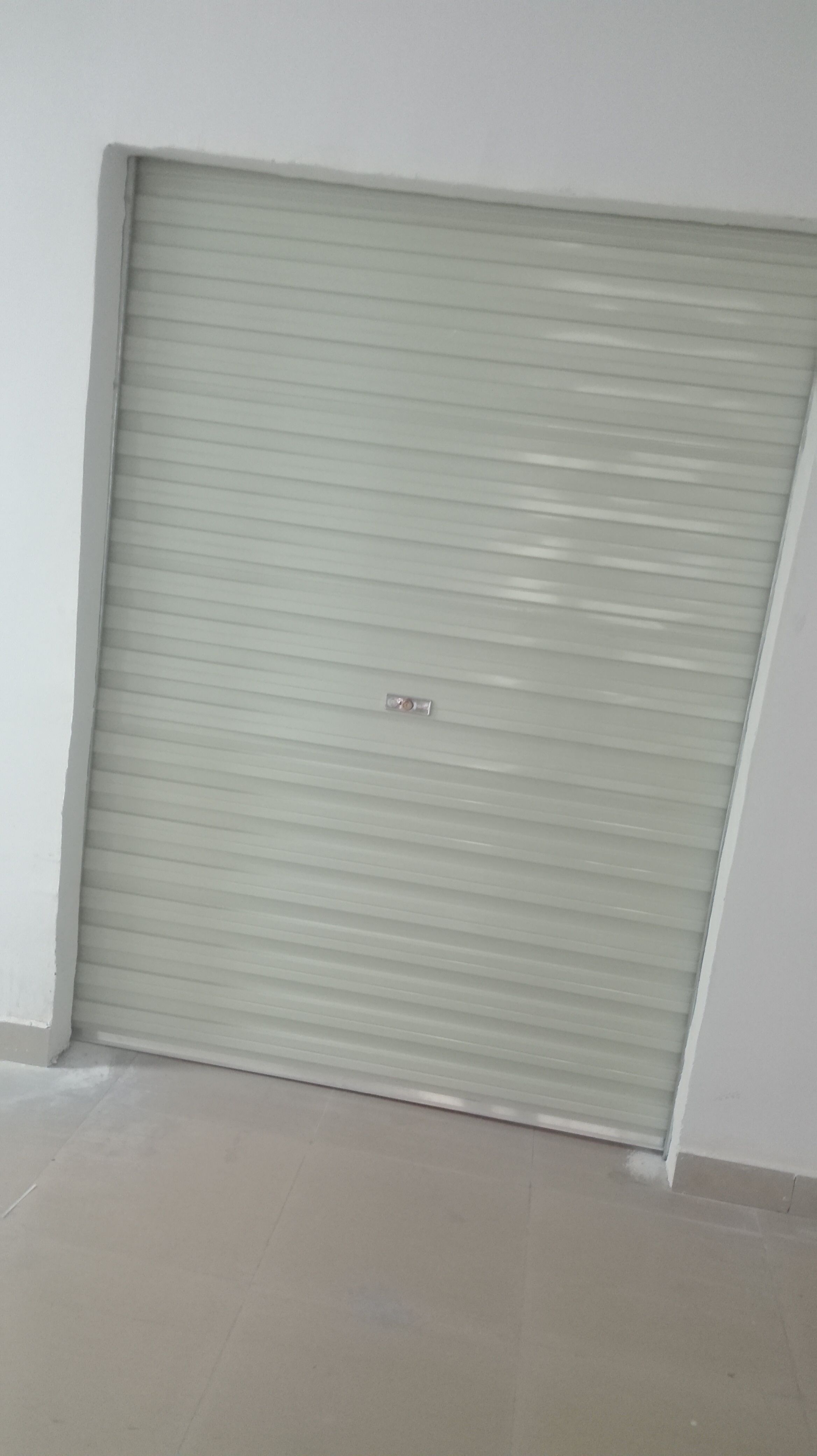 深圳龙岗区维修卷帘门